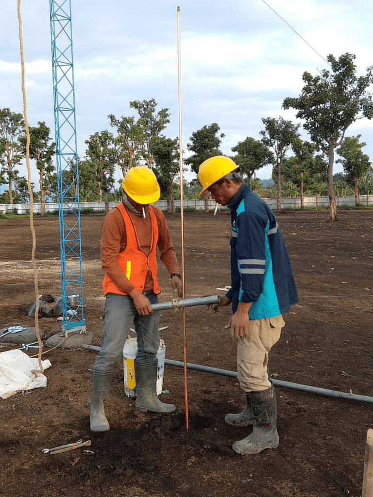 proses pemasangan Penangkal Petir